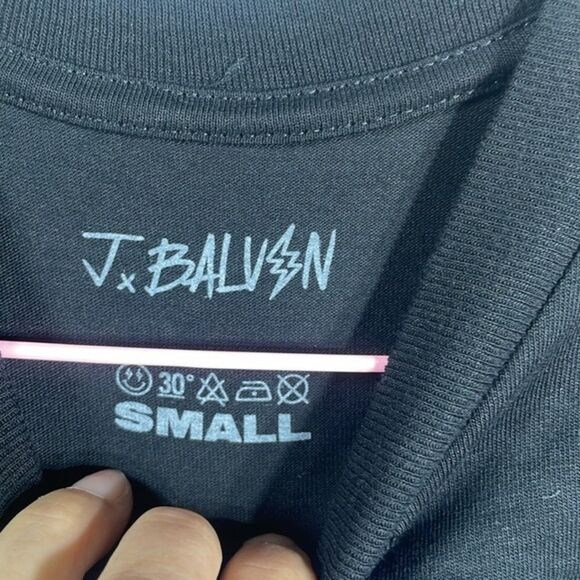 (P) J Balvin Concert Tour T-Shirt Sizes L,M,S Black Smiley Face Men's Lightning - Picture 9 of 9